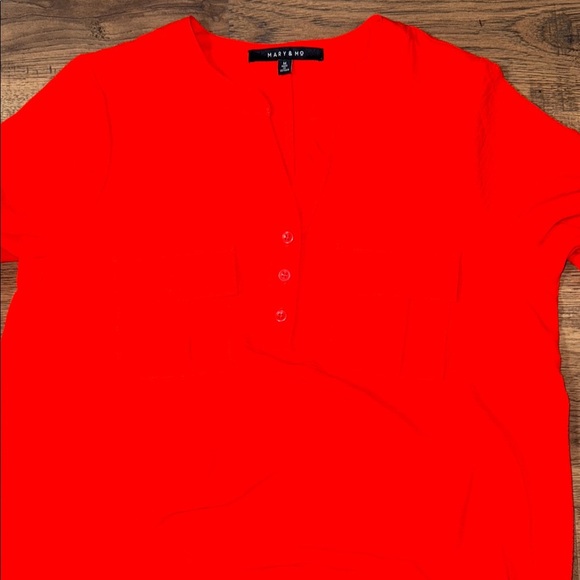 MARY & MO Red Women's Top - Picture 6 of 9